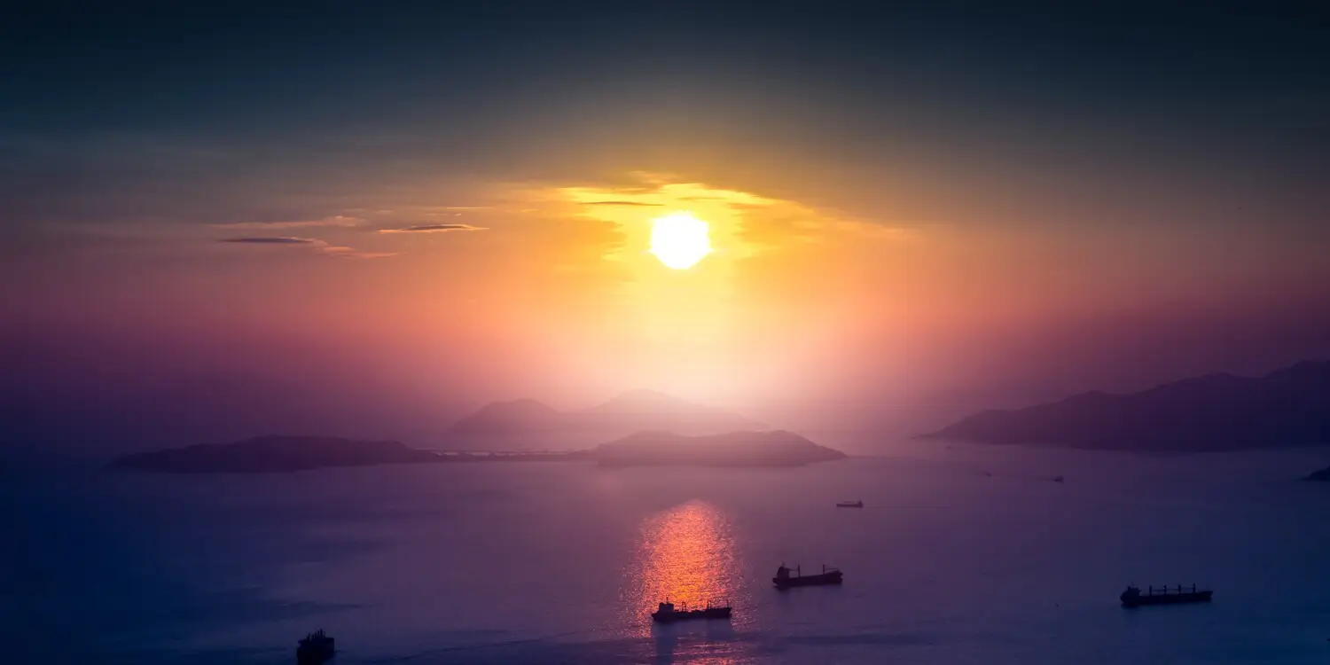 Proměňte svá přesvědčení magické slunce moře loďky