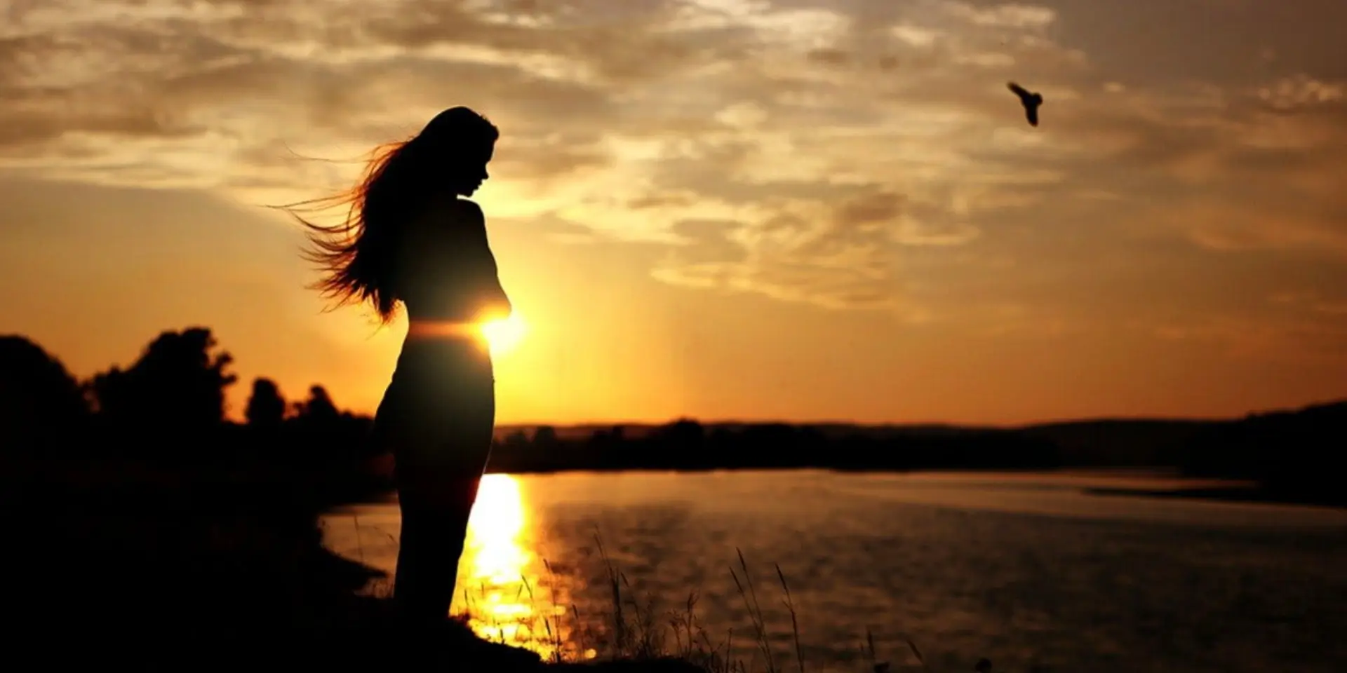 jak být šťastný, jezdec na koni odraz v jezeře